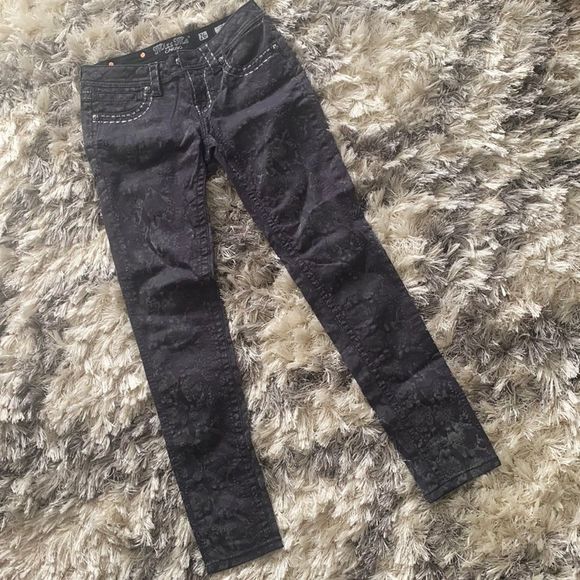 ~Gorgeous Miss Me Jeans! Like New! Size 26!~ - Picture 1 of 10